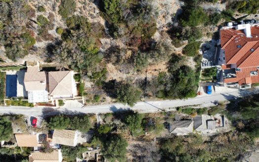 Lovely plot in the picturesque Asos Village