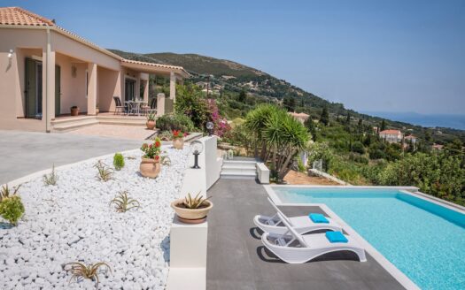 Exclusive Villa With A Spacious Guesthouse in Ratzakli — image 3