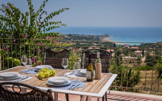 Exclusive Villa With A Spacious Guesthouse in Ratzakli — image 5