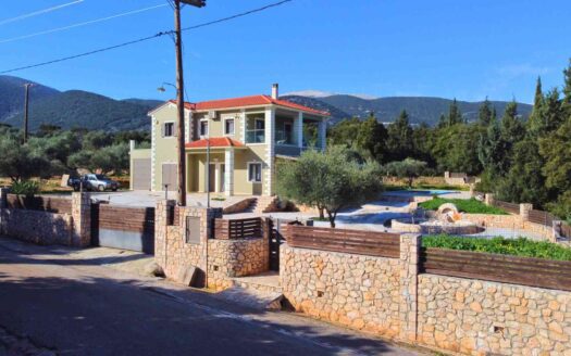 4-bedroom freehold apartment in Kefalonia — photo 2 of 5